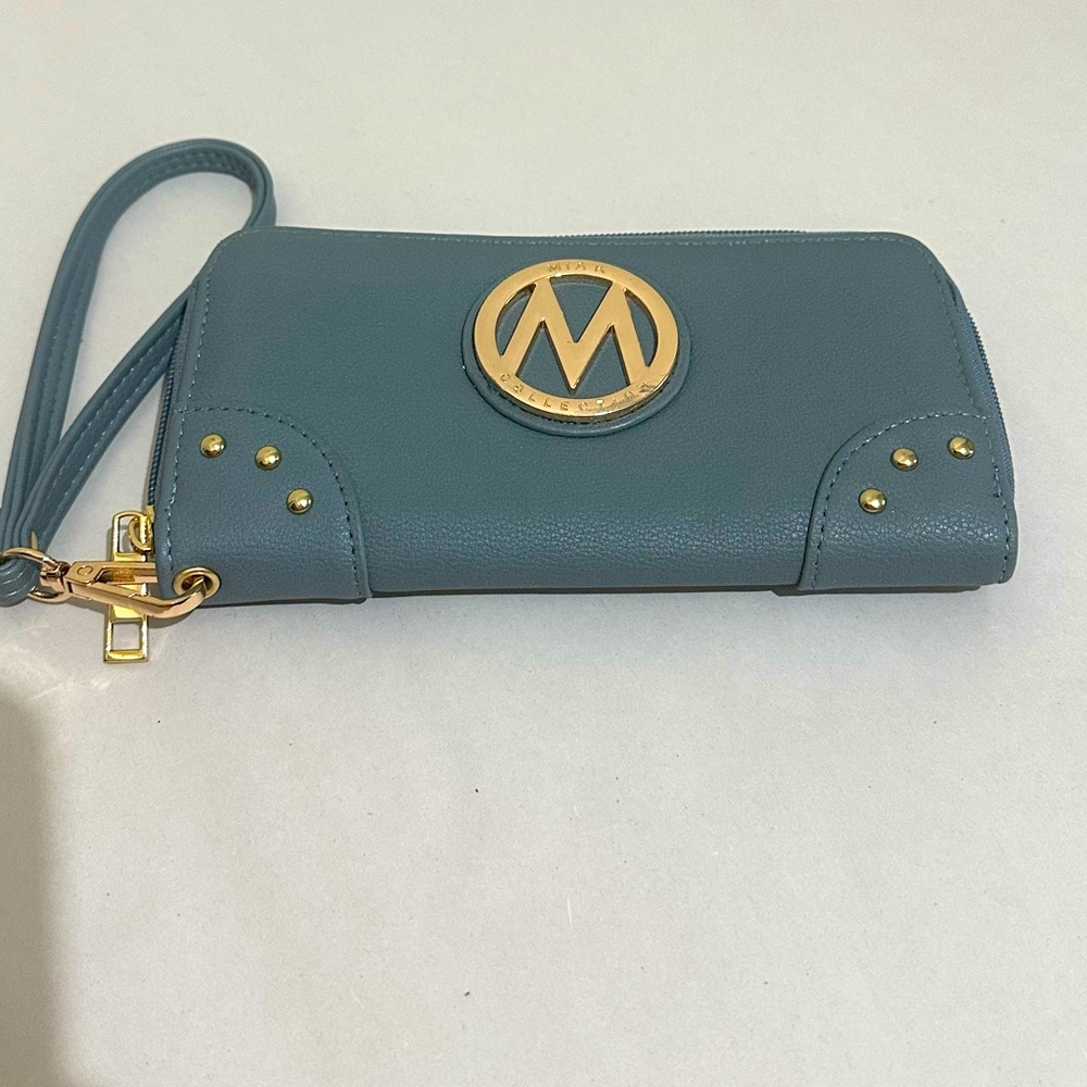 Mia K Collection Powder Blue Bonita Wristlet